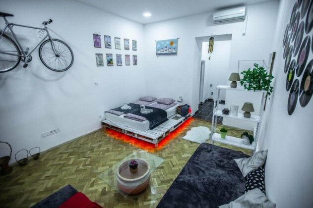 Charming Stylish Studio with A/C Jewish quarter - Photo3