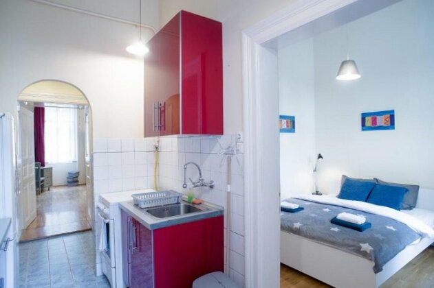 Colorful Trees Apartment - Photo3