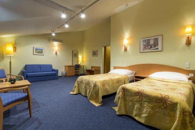 Corvin Hotel Budapest Sissi Wing - Photo3