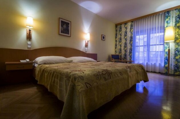 Corvin Hotel Budapest Sissi Wing - Photo4