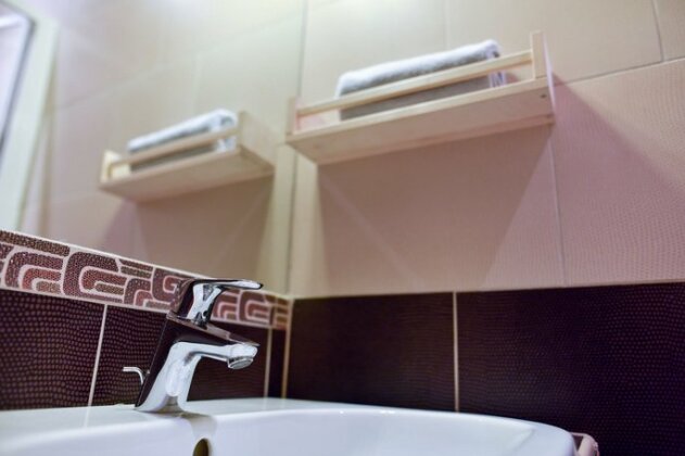 Corvin Point Rooms and Apartments - Photo5