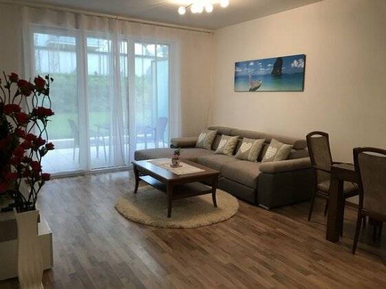 Corvin Rose Apartment Hotel - Photo2