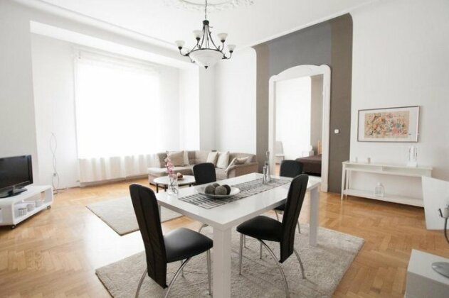 Creative Apartment -Kiraly Suite - Photo5