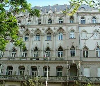Drescher Parliament Apartment Budapest