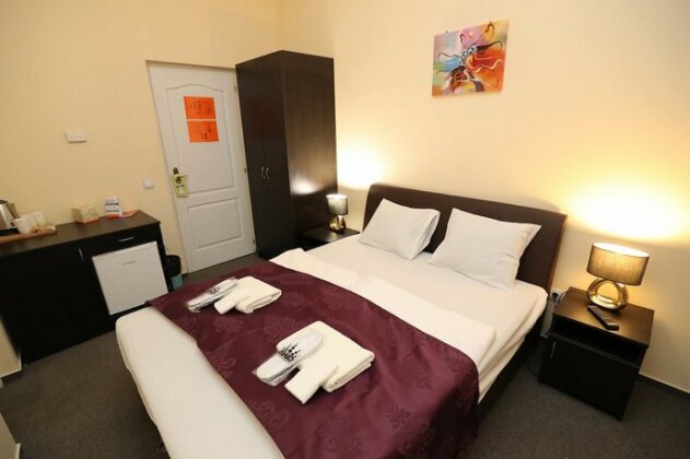 Dubai Hotel Budapest - Photo2