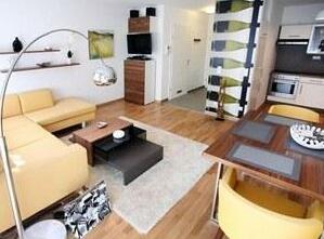 Emerald Suites - Photo2