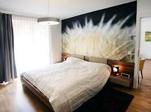 Emerald Suites - Photo3