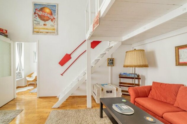 Gabi's Central Broadway Nest @ Nagymezo str - Photo2