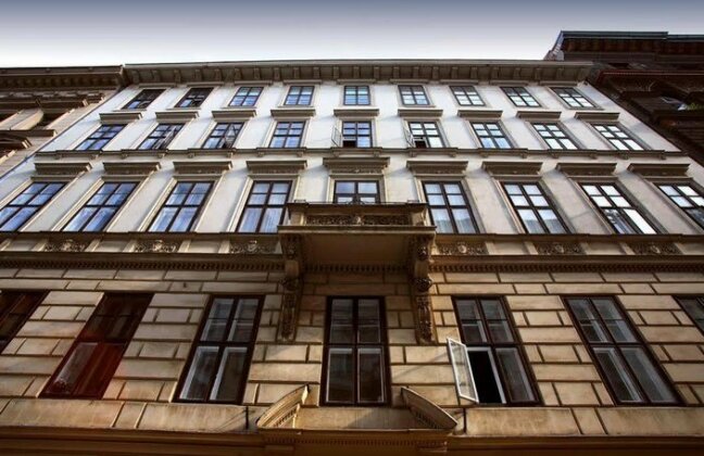 Gateway Budapest City Center - Photo2