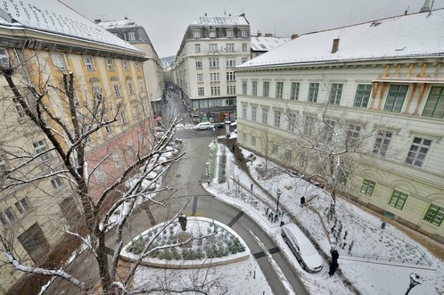 Gerloczy Rooms de Lux