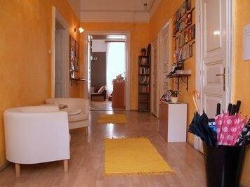 Good Morning Budapest Hostel - Photo2