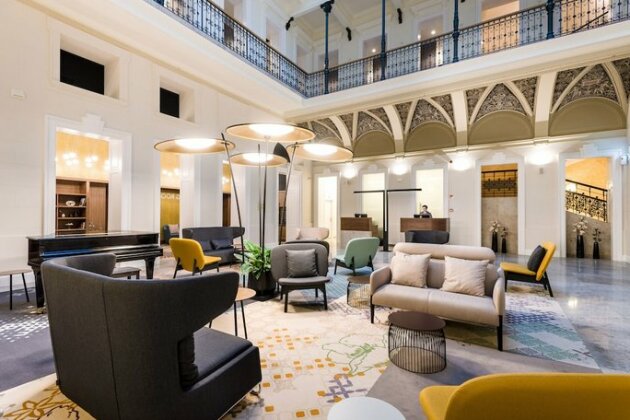 Hotel Moments Budapest - Photo2
