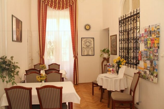 Inn Side Hotel Kalvin House - Photo3