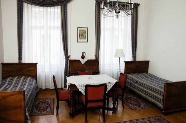 Inn Side Hotel Kalvin House - Photo5