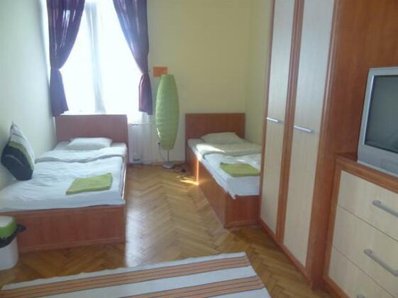 Kate Guesthouse - Photo3