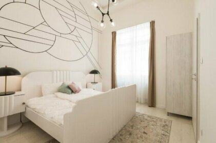 Kertesz Designer Apartments With Aircon