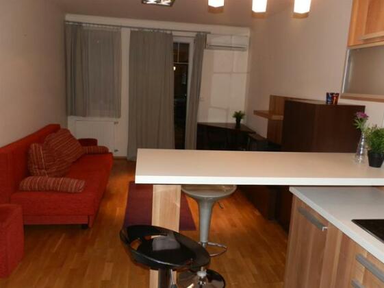 Kriszta Apartments - Photo4