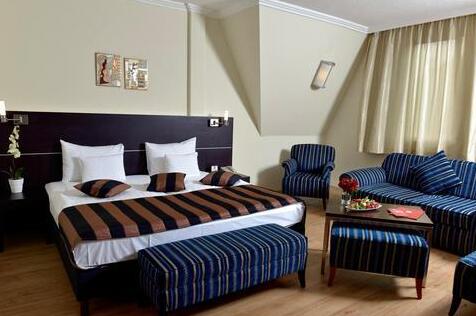 Leonardo Hotel Budapest - Photo3
