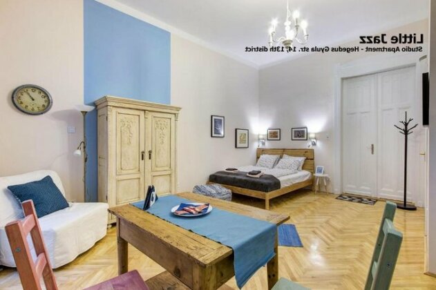 Little Americas Concert Hall Apts - Photo4