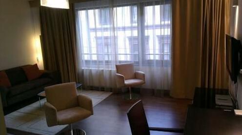 Luxury Downtown Apartments - Photo5