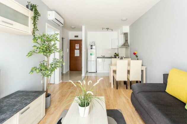 Maple Tree Budget Apartments - Photo2