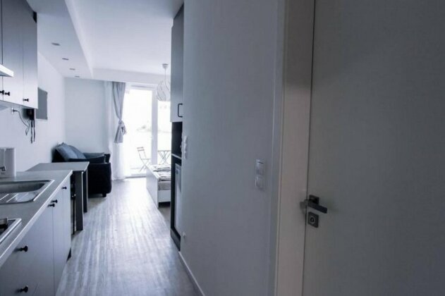 Modern apartment with courtyard garden and loggia - Photo5