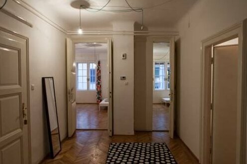 Mosaic Guesthouse - Photo4