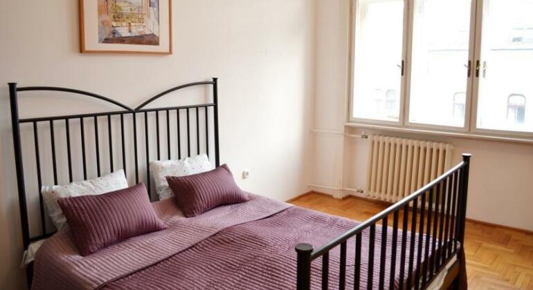 New Central Parliament Apartment - Photo2
