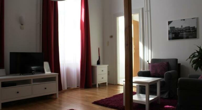 Opera Classical Comfort Apartment - Photo4