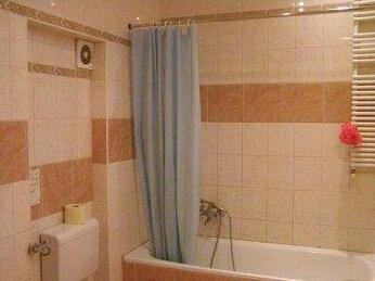 Origo Hostel and Guesthouse - Photo4