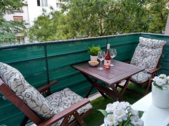 Pannonia Luxury Apartman with WIFI and Balcony - Photo4
