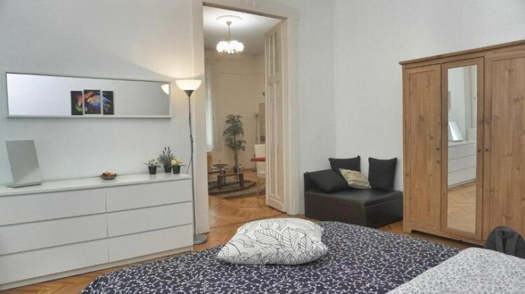 River Center Apartment Budapest - Photo4