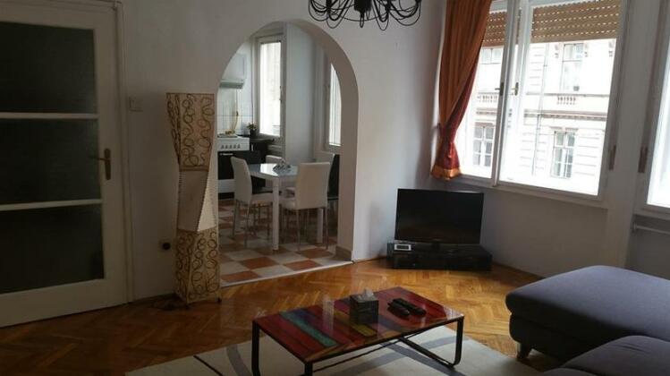 River s Crown Apartment - Photo5