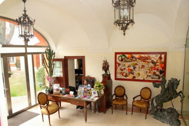 St George Residence - All Suite Hotel DeLuxe - Photo3