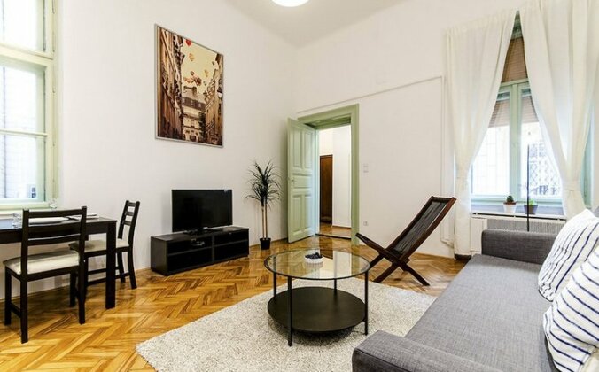 Thyme Apartment - Photo2