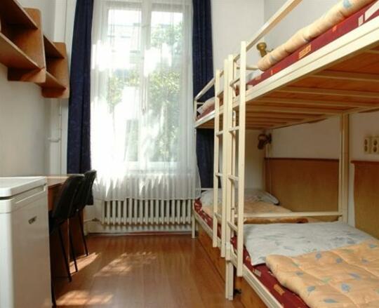  Photo 4
