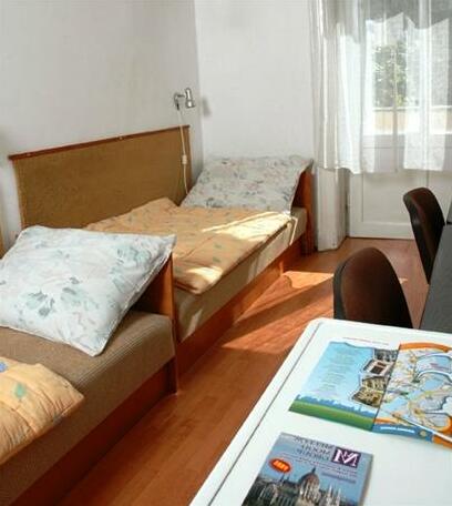 Travellers Hostel Banki - Photo3