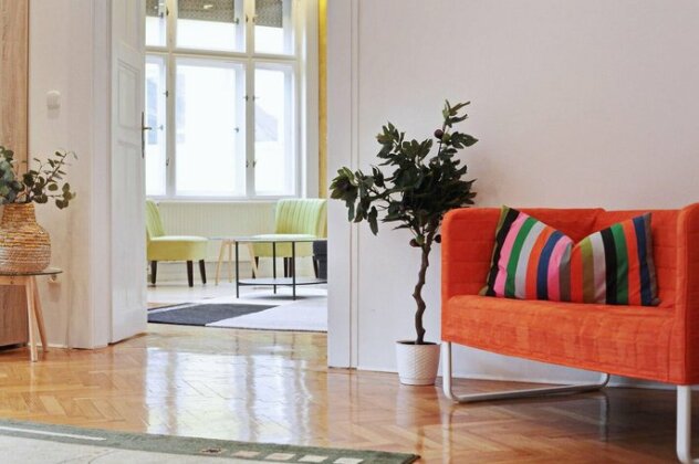 Unique central Apartment Budapest - Photo4