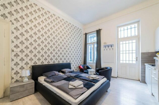 White Central Apartment - Photo5