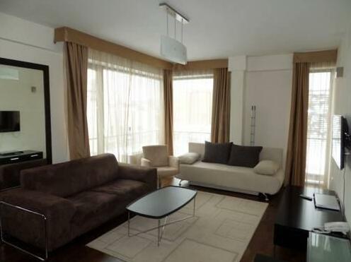 White Pool Flat - Photo3