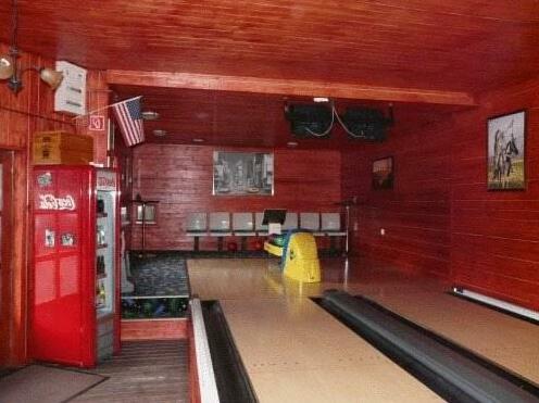Williams Village Bowling & Country Club - Photo2