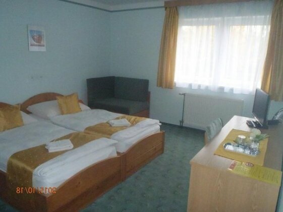 Maraczivilla Guesthouse - Photo5