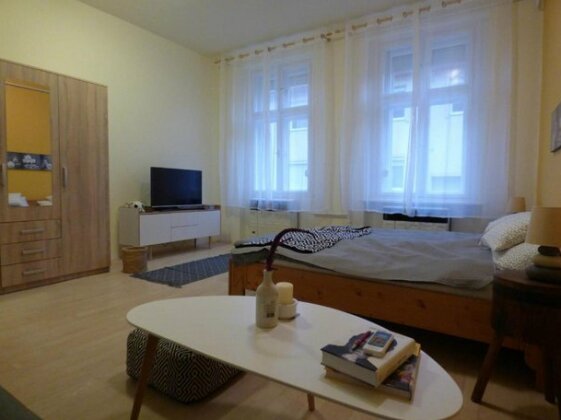 Yellow Apartment Debrecen - Photo4