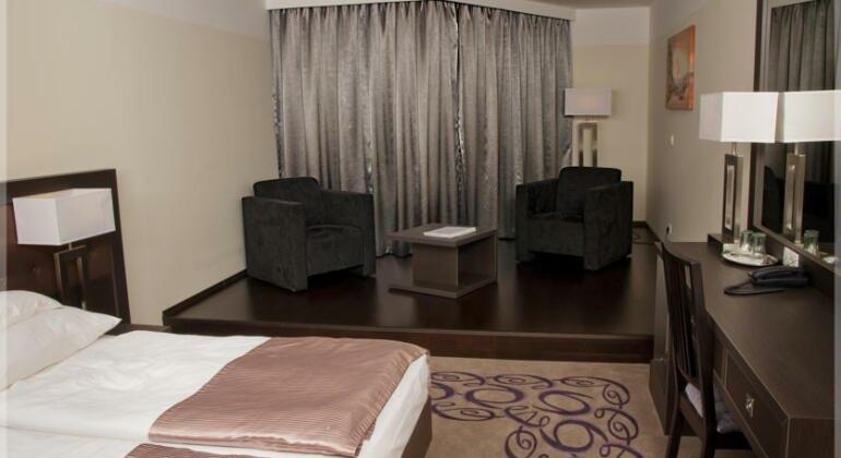 Gunaras Resort Spa Hotel - Photo4