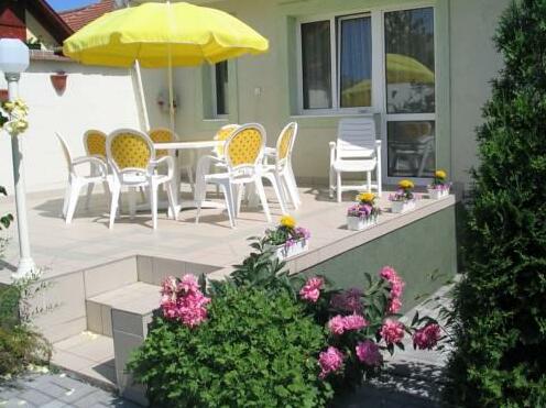 Apartman Rachegy - Photo2