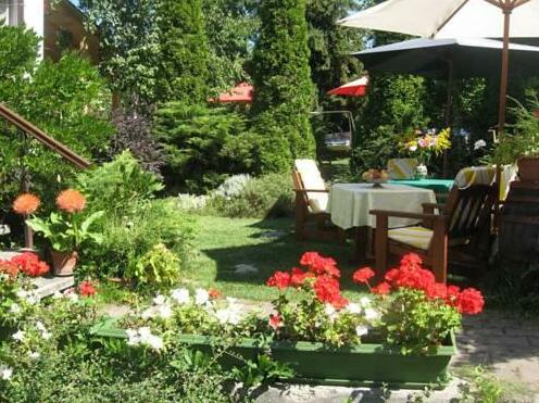 Bacchus Guesthouse - Photo2