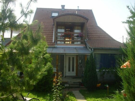Komfort Apartman - Photo2