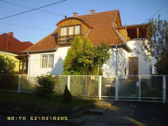 Komfort Apartman - Photo3