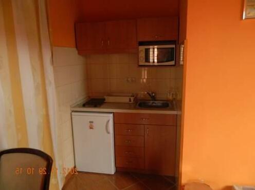 Napfeny Apartmanhaz - Photo4
