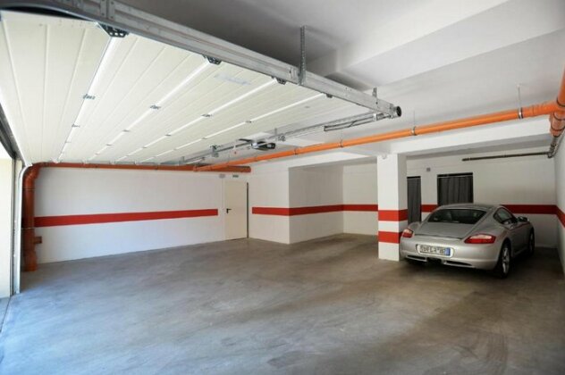 ONE Luxury Suites Eger - Photo4